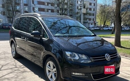 Volkswagen Sharan II, 2013 год, 1 190 000 рублей, 1 фотография