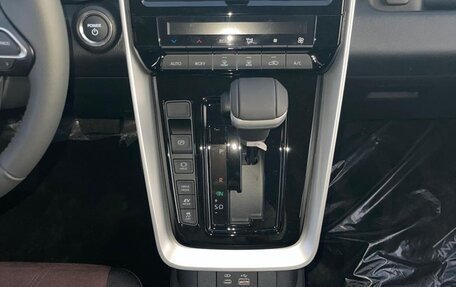 Toyota Innova, 2026 год, 5 600 000 рублей, 14 фотография