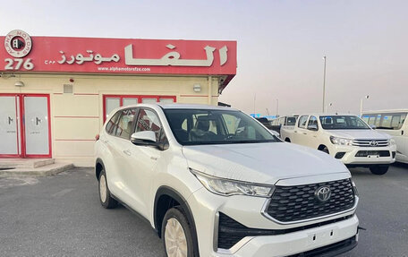 Toyota Innova, 2026 год, 5 600 000 рублей, 3 фотография