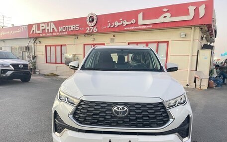 Toyota Innova, 2026 год, 5 600 000 рублей, 2 фотография