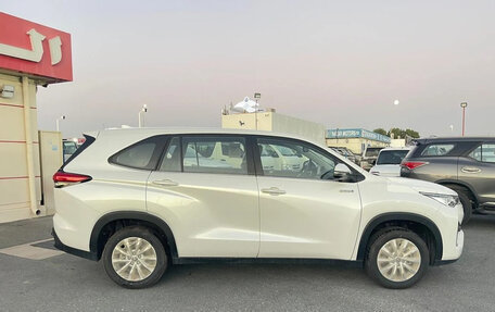 Toyota Innova, 2026 год, 5 600 000 рублей, 4 фотография