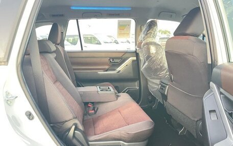 Toyota Innova, 2026 год, 5 600 000 рублей, 17 фотография