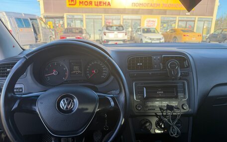 Volkswagen Polo VI (EU Market), 2015 год, 800 000 рублей, 5 фотография