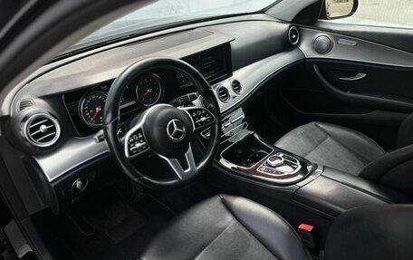 Mercedes-Benz E-Класс, 2018 год, 2 490 000 рублей, 13 фотография