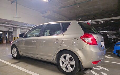 KIA cee'd I рестайлинг, 2011 год, 879 000 рублей, 2 фотография