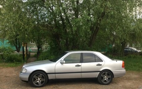 Mercedes-Benz C-Класс, 1994 год, 340 000 рублей, 4 фотография