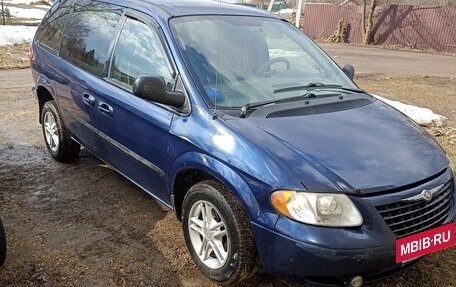 Chrysler Voyager IV, 2003 год, 370 000 рублей, 2 фотография