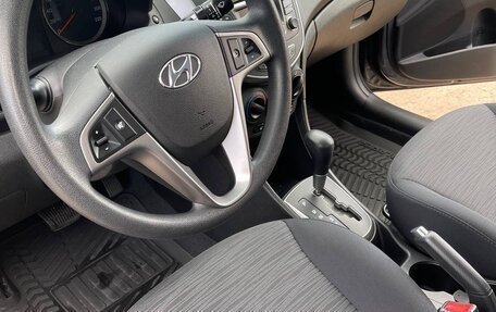 Hyundai Solaris II рестайлинг, 2015 год, 1 300 000 рублей, 9 фотография
