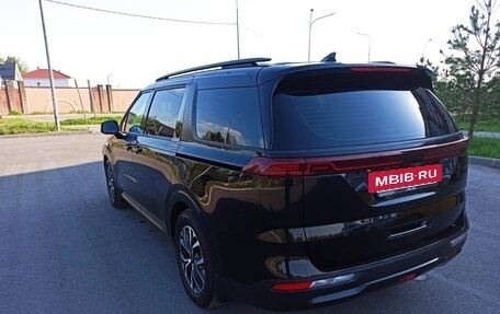 KIA Carnival, 2022 год, 4 400 000 рублей, 5 фотография