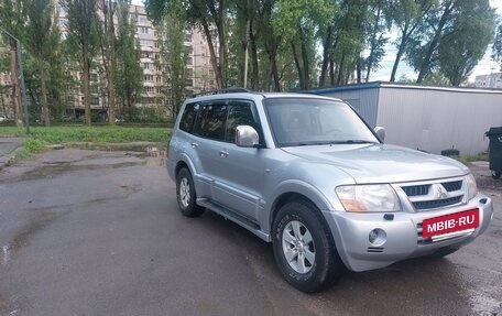 Mitsubishi Pajero III рестайлинг, 2006 год, 970 000 рублей, 2 фотография