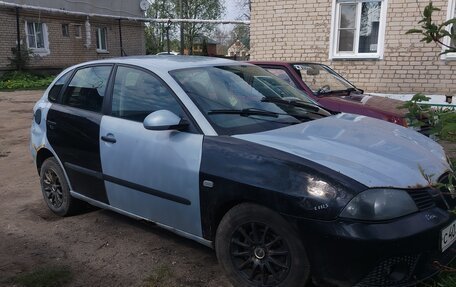 SEAT Ibiza III рестайлинг, 2004 год, 90 000 рублей, 3 фотография