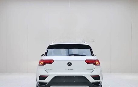 Volkswagen T-Roc I, 2022 год, 1 888 000 рублей, 6 фотография