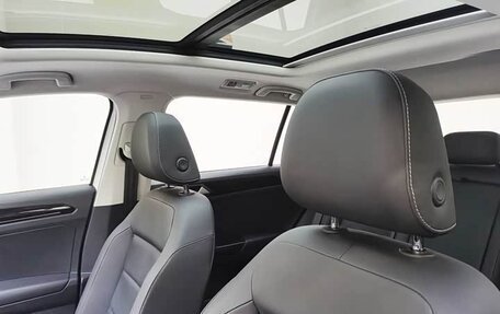 Volkswagen T-Roc I, 2022 год, 1 888 000 рублей, 22 фотография