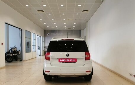 Skoda Yeti I рестайлинг, 2016 год, 1 415 000 рублей, 8 фотография