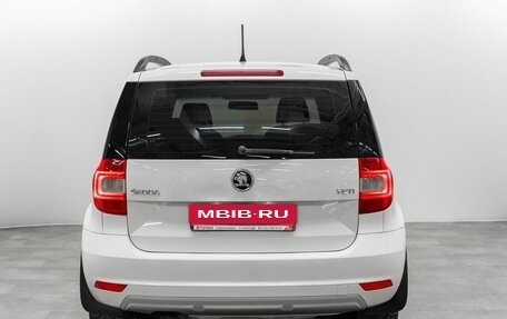 Skoda Yeti I рестайлинг, 2015 год, 1 087 000 рублей, 4 фотография