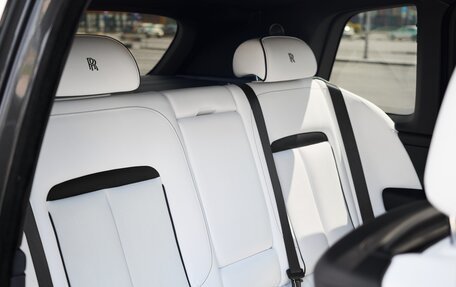 Rolls-Royce Cullinan, 2019 год, 32 000 000 рублей, 19 фотография