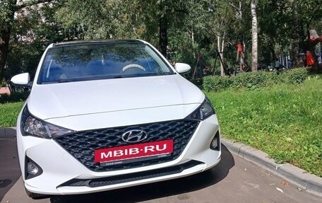 Hyundai Solaris II рестайлинг, 2021 год, 1 420 000 рублей, 2 фотография
