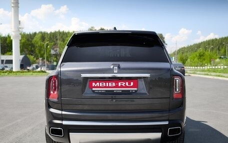 Rolls-Royce Cullinan, 2019 год, 32 000 000 рублей, 9 фотография