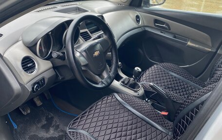 Chevrolet Cruze II, 2009 год, 525 000 рублей, 8 фотография