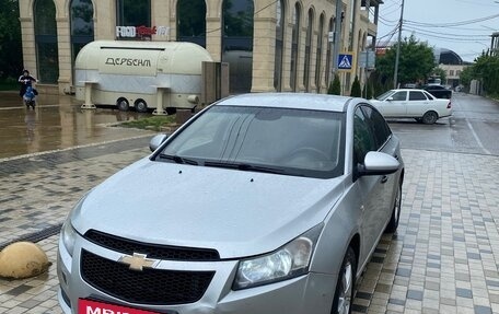 Chevrolet Cruze II, 2009 год, 525 000 рублей, 3 фотография