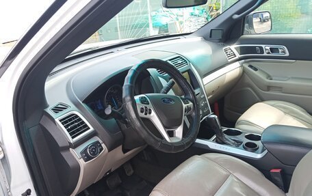 Ford Explorer VI, 2012 год, 1 830 000 рублей, 16 фотография