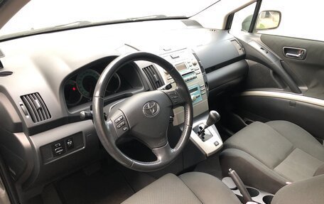 Toyota Corolla Verso I, 2006 год, 800 000 рублей, 8 фотография
