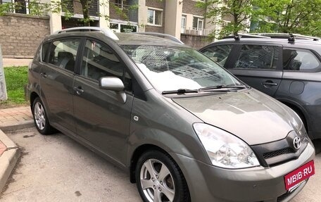 Toyota Corolla Verso I, 2006 год, 800 000 рублей, 2 фотография