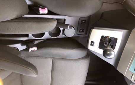 Toyota Corolla Verso I, 2006 год, 800 000 рублей, 35 фотография