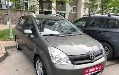 Toyota Corolla Verso I, 2006 год, 800 000 рублей, 28 фотография