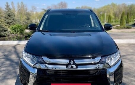 Mitsubishi Outlander III рестайлинг 3, 2021 год, 2 599 990 рублей, 7 фотография