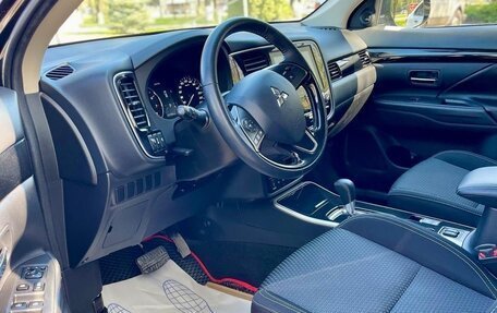 Mitsubishi Outlander III рестайлинг 3, 2021 год, 2 599 990 рублей, 19 фотография