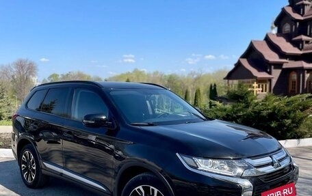 Mitsubishi Outlander III рестайлинг 3, 2021 год, 2 599 990 рублей, 4 фотография