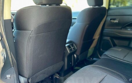 Mitsubishi Outlander III рестайлинг 3, 2021 год, 2 599 990 рублей, 21 фотография