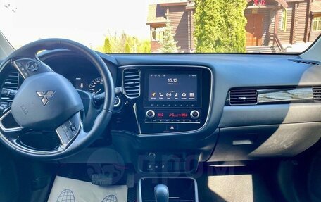 Mitsubishi Outlander III рестайлинг 3, 2021 год, 2 599 990 рублей, 30 фотография
