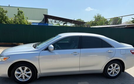 Toyota Camry, 2011 год, 1 390 000 рублей, 2 фотография