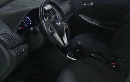 Hyundai Solaris II рестайлинг, 2011 год, 520 000 рублей, 9 фотография
