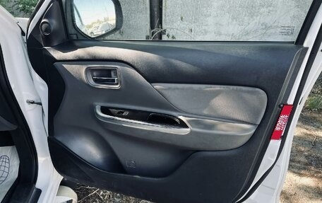 Mitsubishi L200 IV рестайлинг, 2017 год, 1 550 000 рублей, 15 фотография