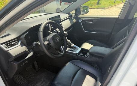 Toyota RAV4, 2019 год, 3 150 000 рублей, 11 фотография