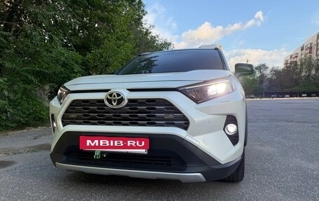 Toyota RAV4, 2019 год, 3 150 000 рублей, 3 фотография