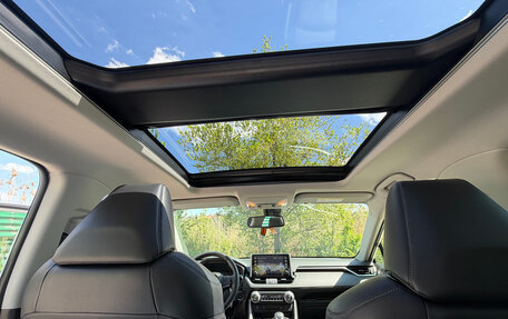 Toyota RAV4, 2019 год, 3 150 000 рублей, 15 фотография