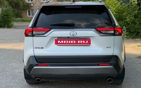 Toyota RAV4, 2019 год, 3 150 000 рублей, 6 фотография