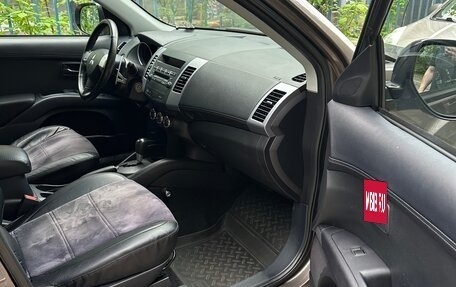 Mitsubishi Outlander III рестайлинг 3, 2011 год, 1 500 000 рублей, 6 фотография