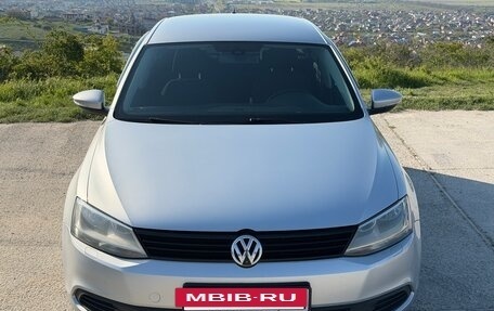 Volkswagen Jetta VI, 2013 год, 920 000 рублей, 3 фотография