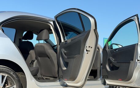 Volkswagen Jetta VI, 2013 год, 920 000 рублей, 12 фотография