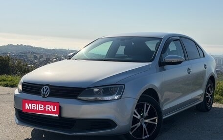 Volkswagen Jetta VI, 2013 год, 920 000 рублей, 2 фотография