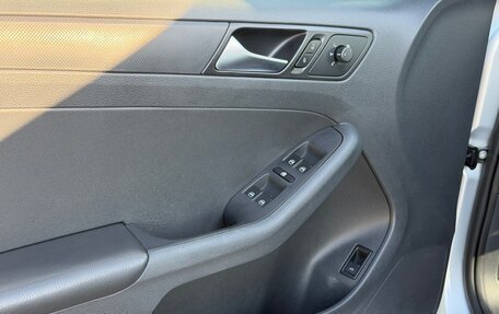 Volkswagen Jetta VI, 2013 год, 920 000 рублей, 22 фотография