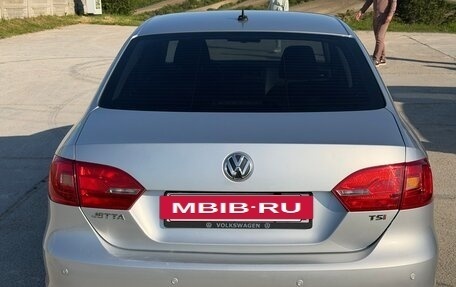Volkswagen Jetta VI, 2013 год, 920 000 рублей, 8 фотография