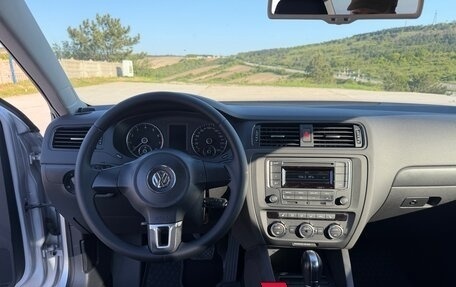 Volkswagen Jetta VI, 2013 год, 920 000 рублей, 23 фотография