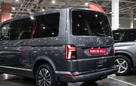 Volkswagen Multivan T6 рестайлинг, 2020 год, 6 499 000 рублей, 12 фотография