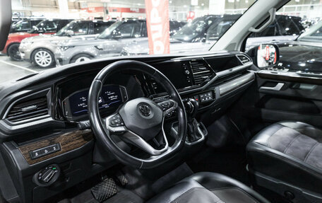 Volkswagen Multivan T6 рестайлинг, 2020 год, 6 499 000 рублей, 18 фотография